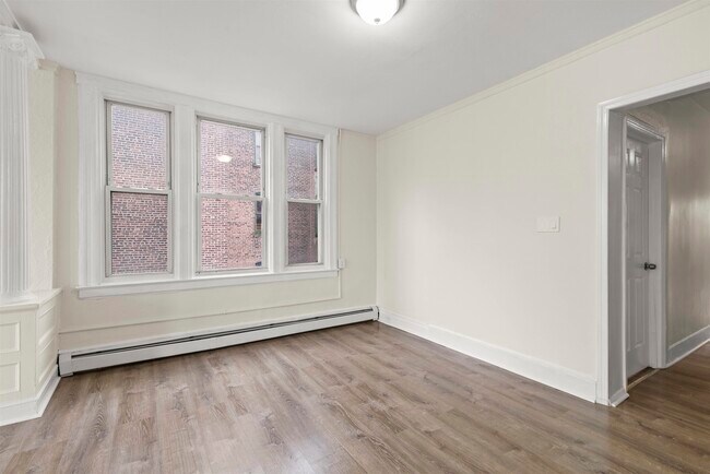 Building Photo - 49 Leonard St