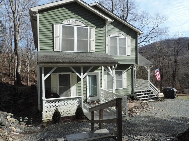 Primary Photo - 186 Grandfather Farms Rd