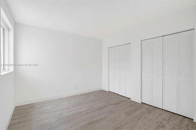 Building Photo - 797 Chimney Rock Rd