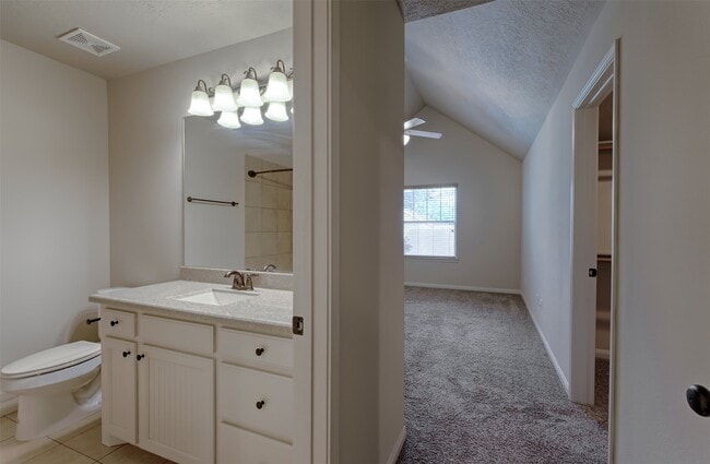 Building Photo - 12960 Orion Ct E