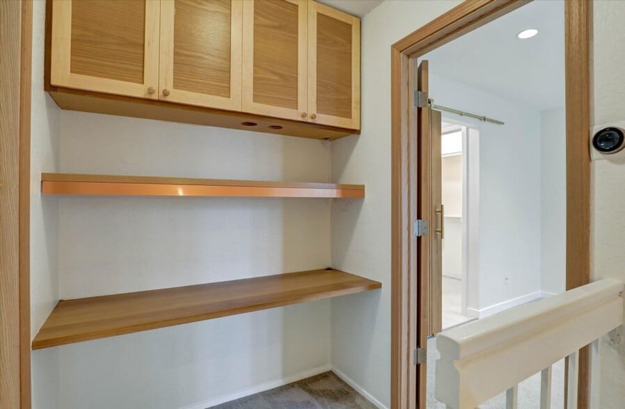 Building Photo - 26191 Sanz