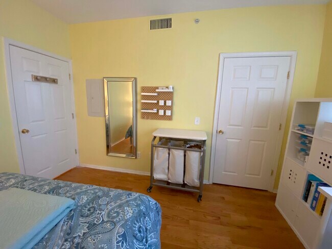Building Photo - 1521 Spring Gate Dr