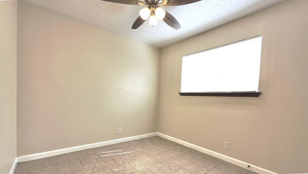 Building Photo - 10708 Lanshire Dr