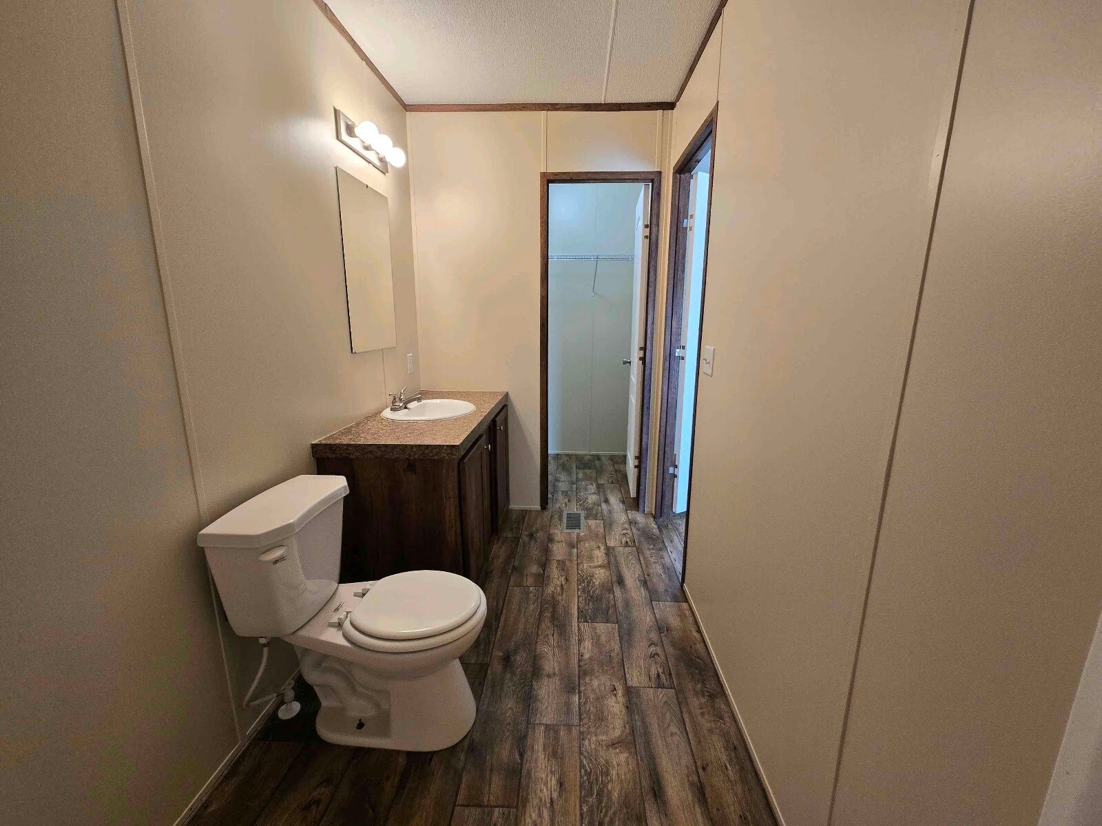 Building Photo - 709 N Collins Fwy