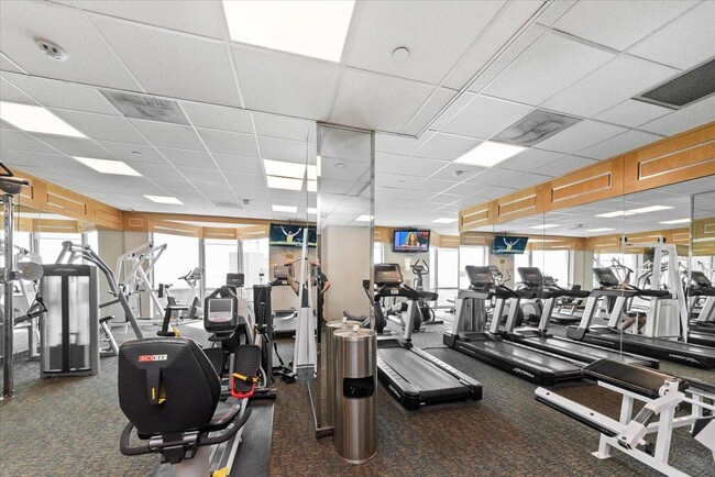 Building Photo - 2 bedroom in Chicago IL 60601