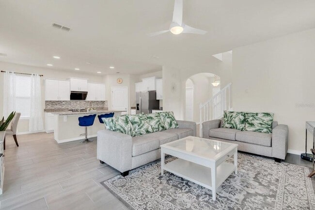 Building Photo - Perfect Home waiting for you! FULLY FURNISHED!