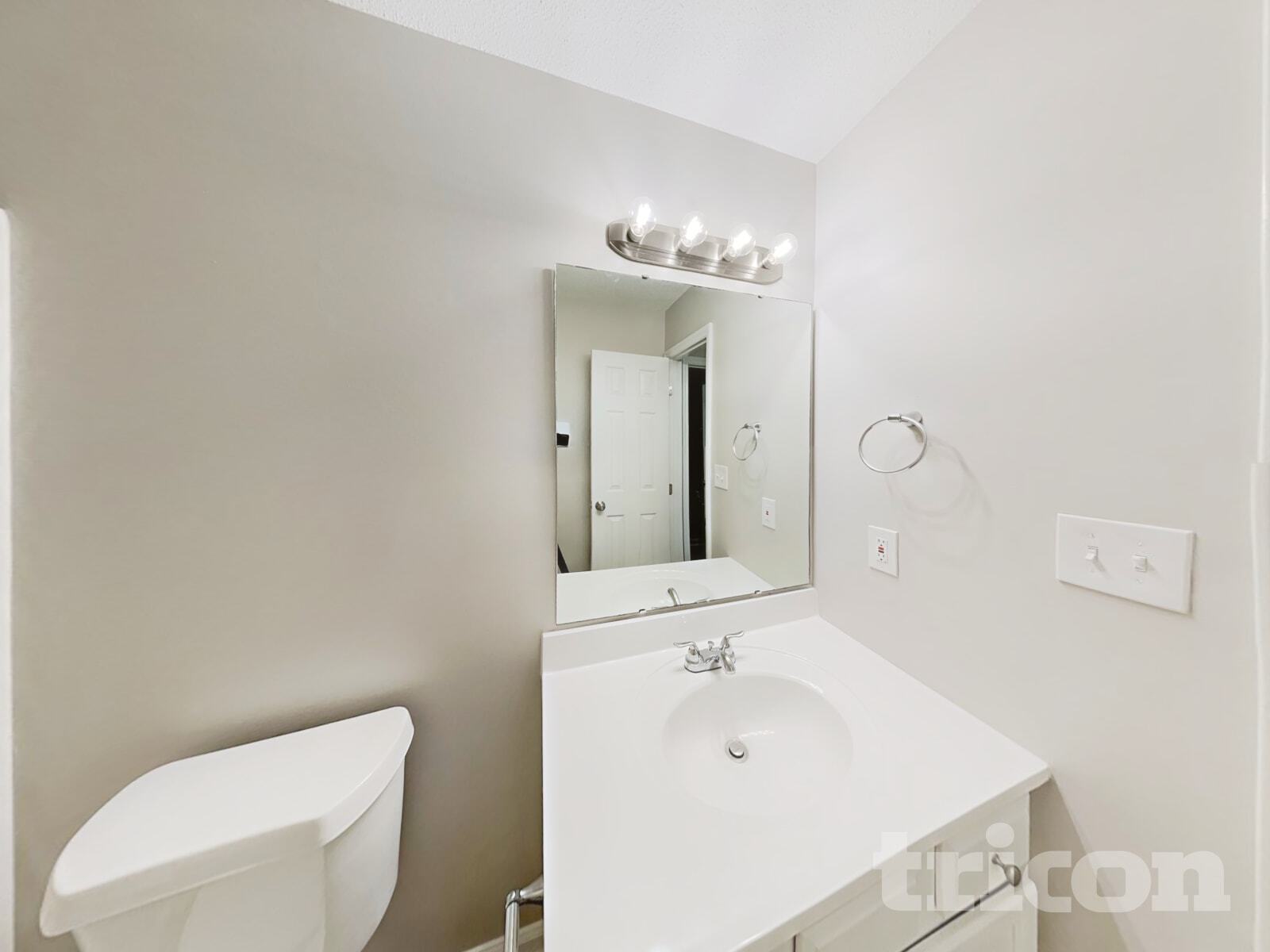 Building Photo - 624 Convexa Ct