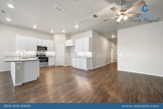 Building Photo - 2034 Kenwood Ave