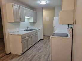 Building Photo - 3917 Heritage Hills Dr