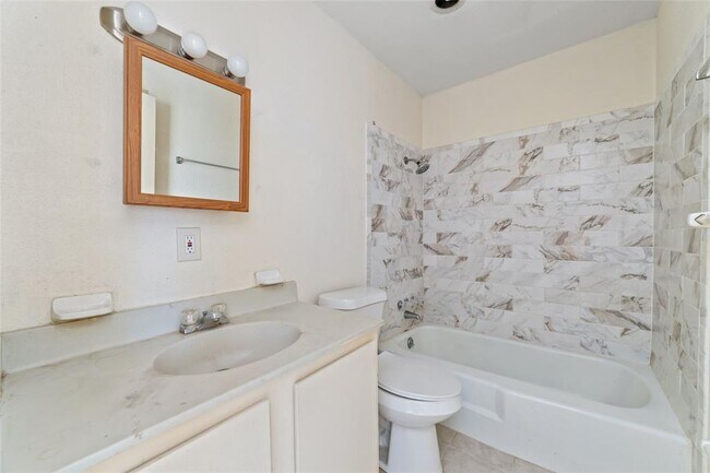 Building Photo - 6201 Ranchester Dr