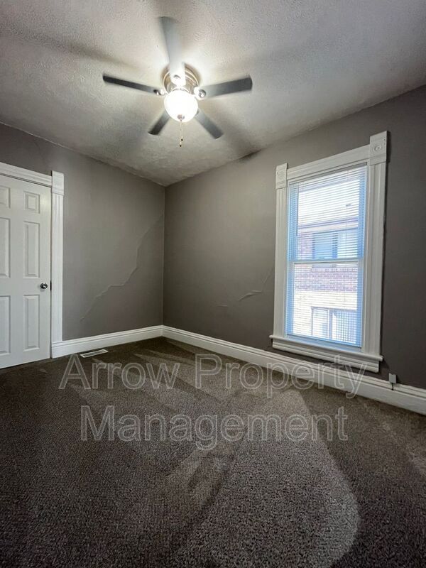 Building Photo - 445 N 25th St