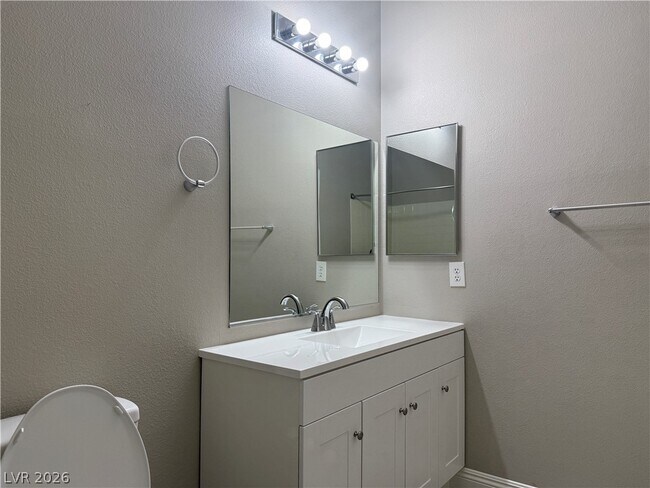 Building Photo - 9050 W Warm Springs Rd