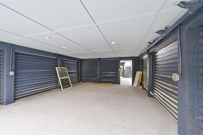 Building Photo - 1207 32nd St