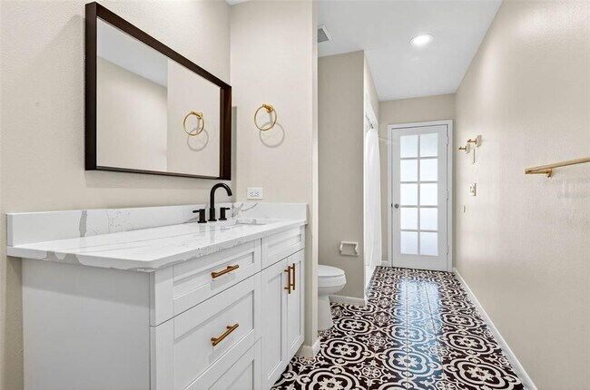 Building Photo - 5107 Lanai Way