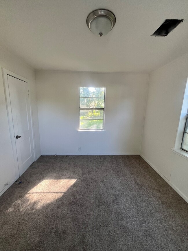 Building Photo - 6606 Anderson St