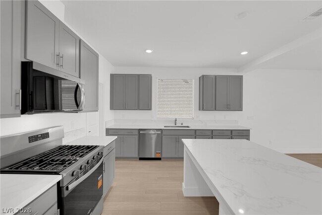 Building Photo - 10294 Restless River St