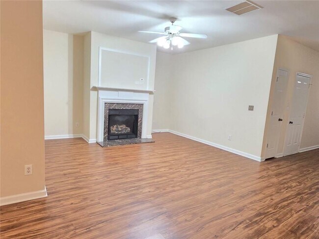 Building Photo - 1693 Southgate Mill Dr