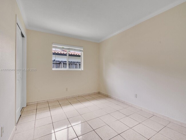 Building Photo - 1430 SW 102nd Ct