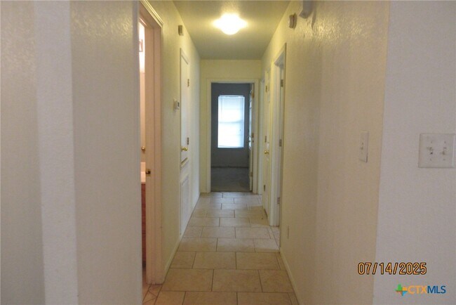 Building Photo - 2606 Edgefield St