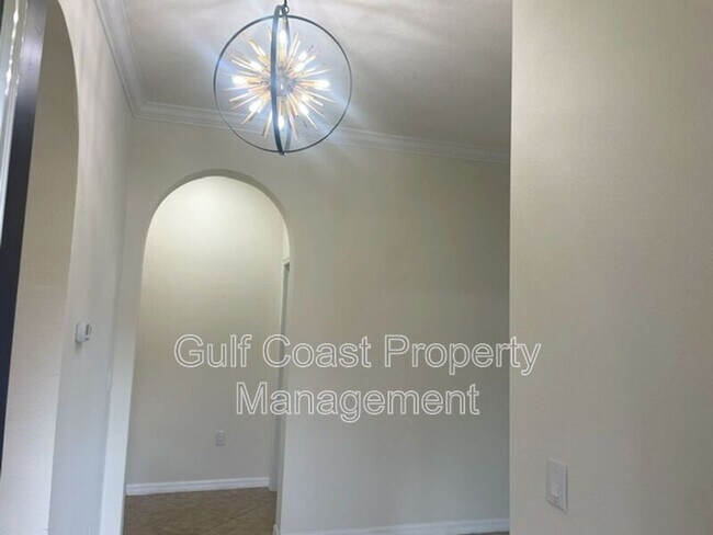 Building Photo - 10485 Crooked Crk Dr