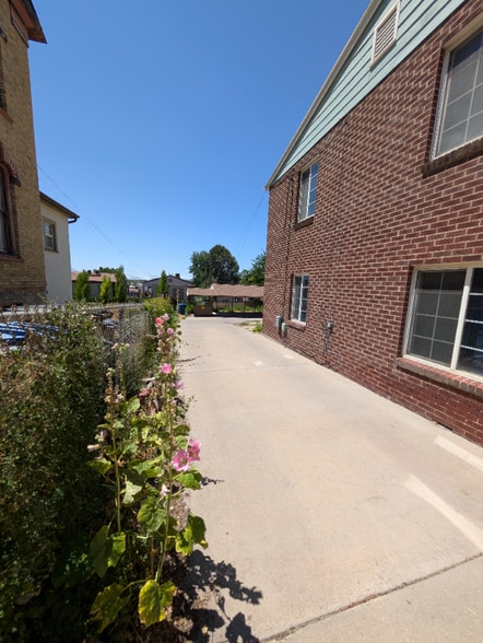 Building Photo - 651 N 200 W