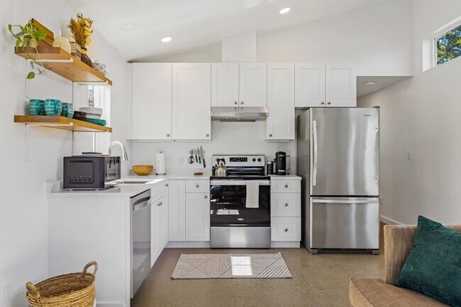 Building Photo - Welcome to your new home!