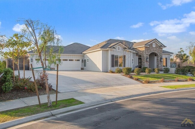 Building Photo - Coming Soon: 5-Bedroom Pool & Spa Home in Masterpiece Estates