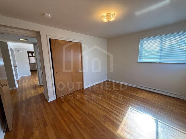 Building Photo - 3175 Ramona Ave