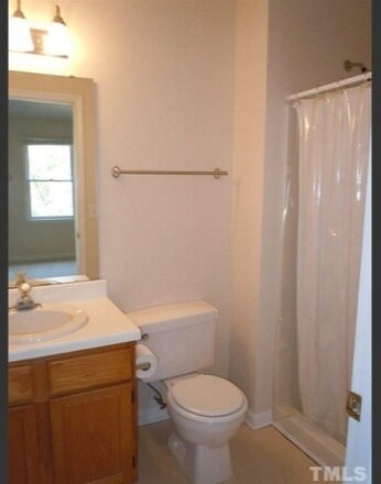 Building Photo - 312 Silverberry Ct