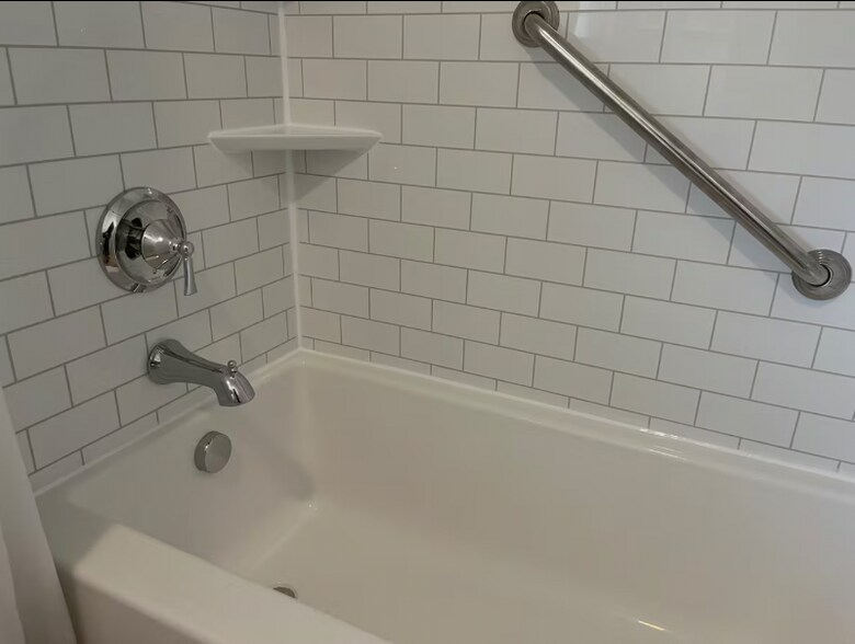 Building Photo - 1710 Elmwood Blvd