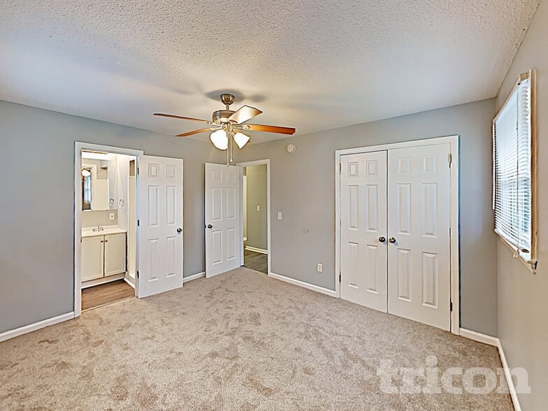 Building Photo - 3213 Woodsen Cir