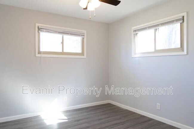 Building Photo - 3 First St