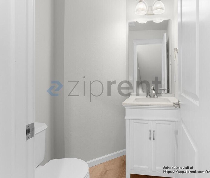 Building Photo - 10813 124th Ave NE