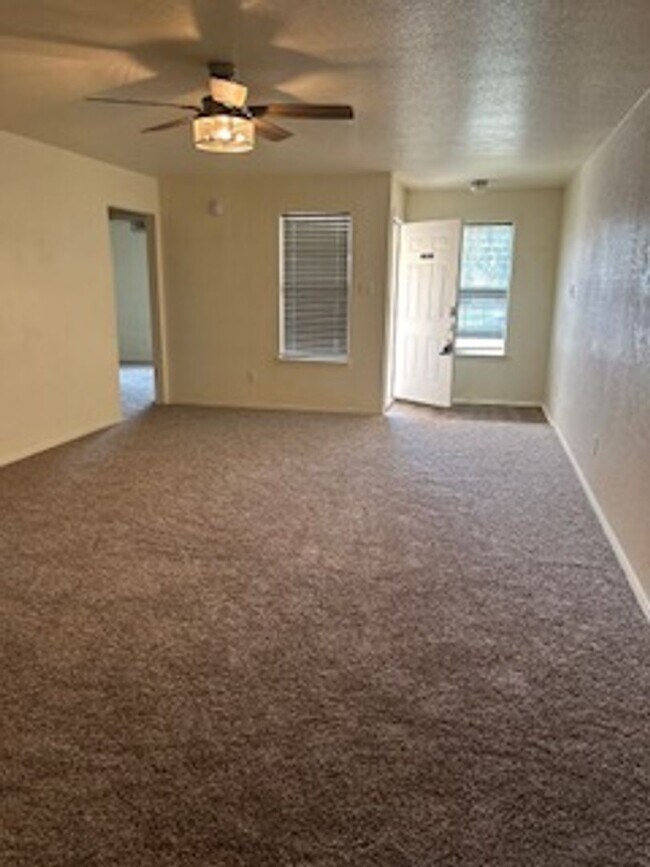 Building Photo - 2305 Upland Bend Dr
