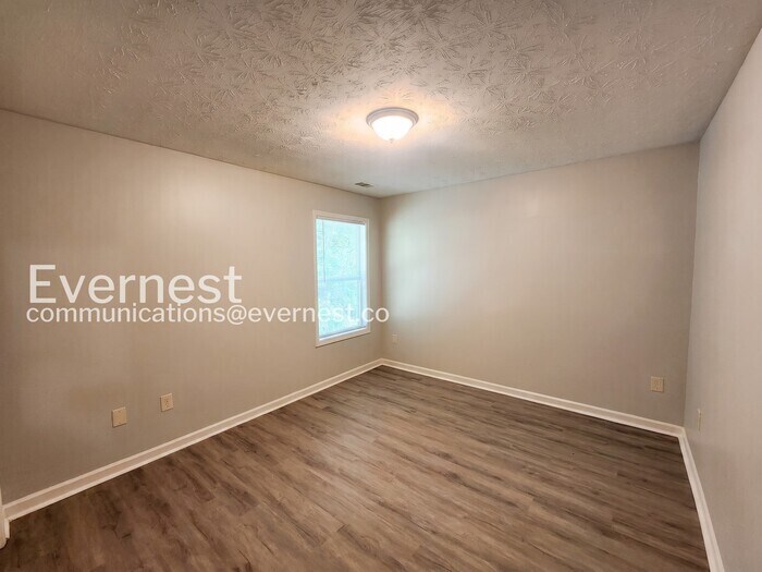 Building Photo - 319 Bridgeport Ln