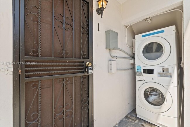 Building Photo - 6406 W Flagler St