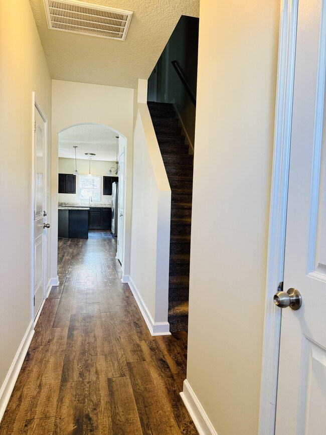 Building Photo - 374 Frisco Wy