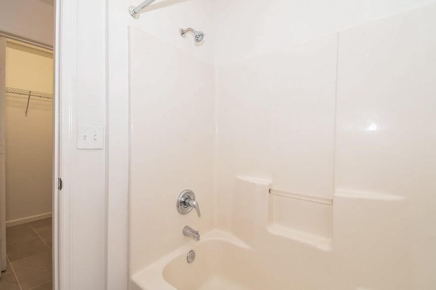 Building Photo - 1817 Penzance Pkwy