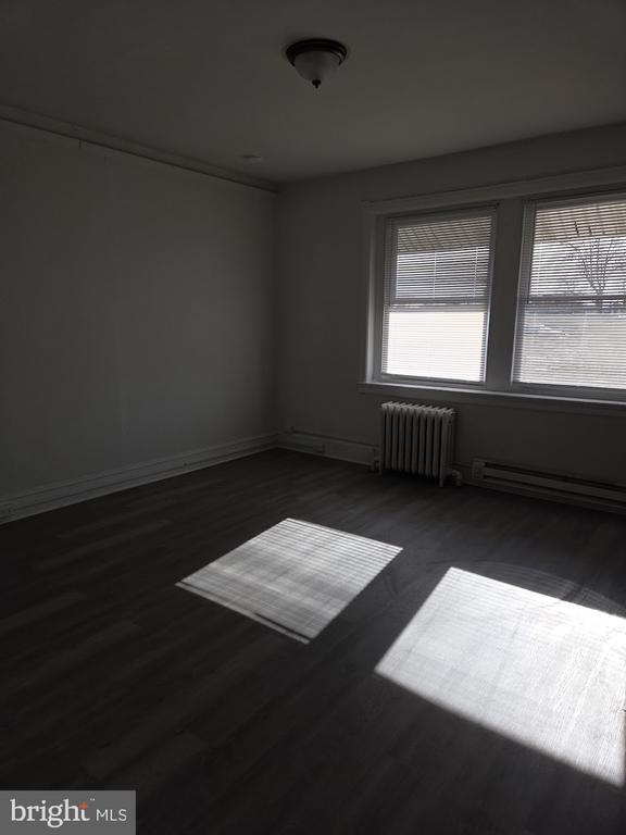 Building Photo - 1435 W Cayuga St