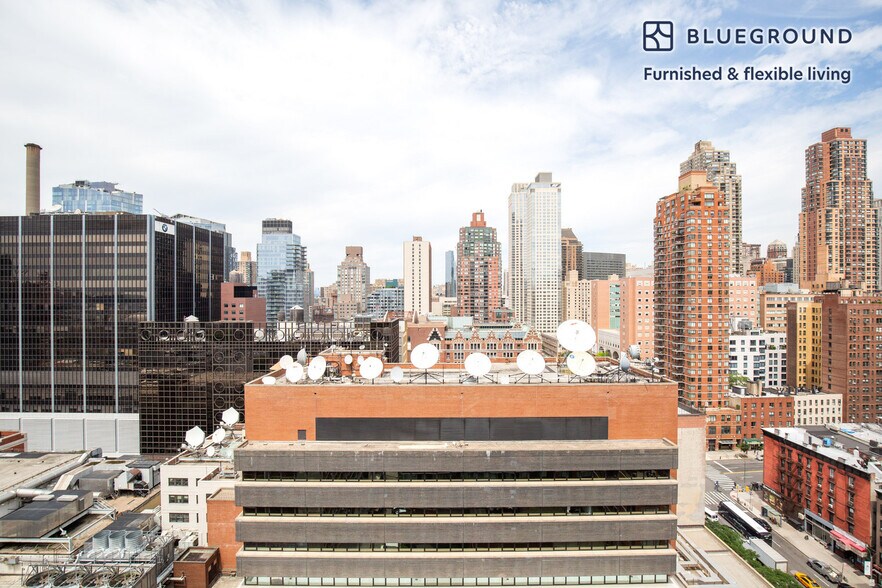 Building Photo - 500 W 56th St