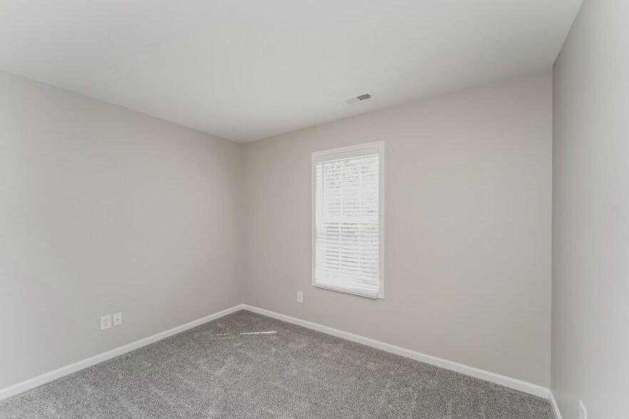 Building Photo - 13107 Ambrosia St