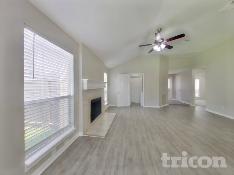 Building Photo - 18311 Autumn Trails Ln