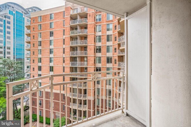 Building Photo - 7500 Woodmont Ave