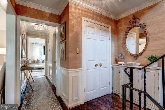 Building Photo - 5703 Brookside Dr