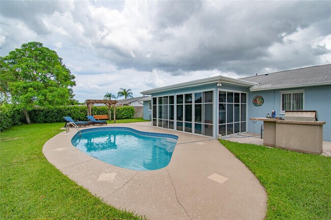 Building Photo - 6557 Country Wood Way