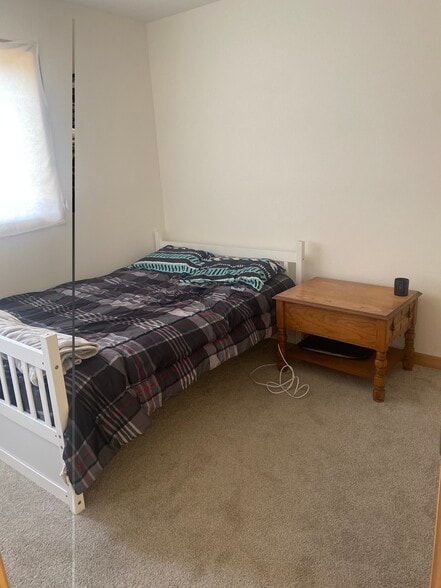 Building Photo - 777 St Charles St