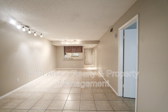 Building Photo - 4957 Puritan Cir