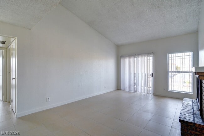 Building Photo - 2981 Country Manor Ln