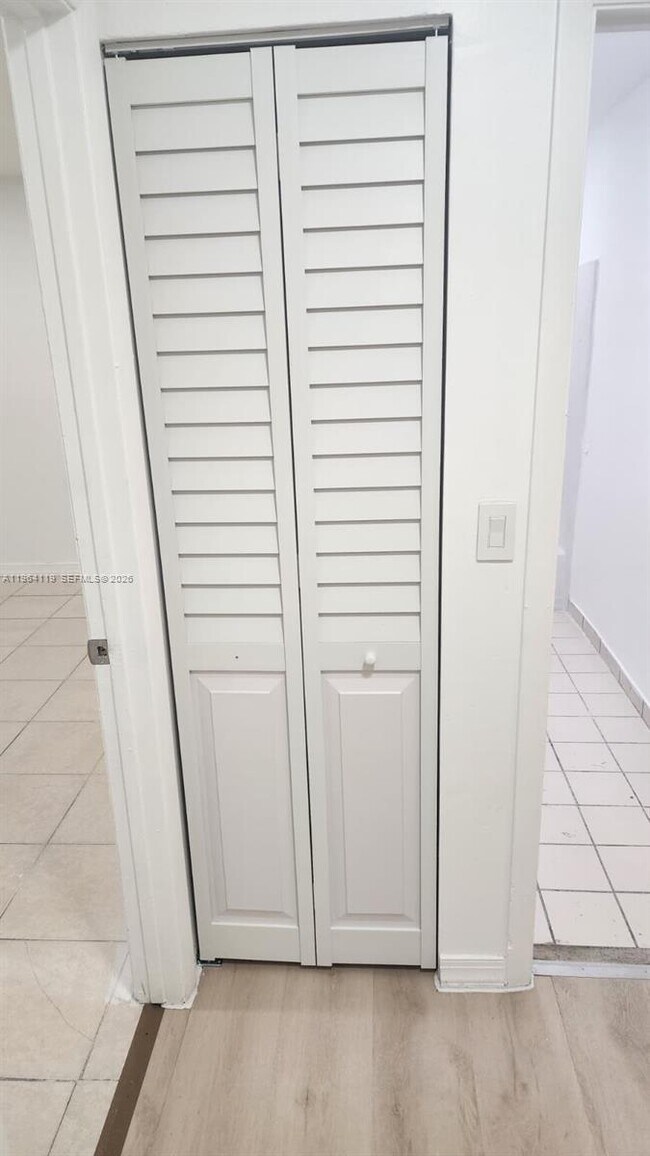 Building Photo - 4108 Riverside Dr