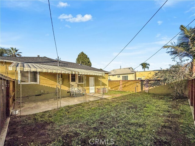 Building Photo - 2546 W Olive Ave